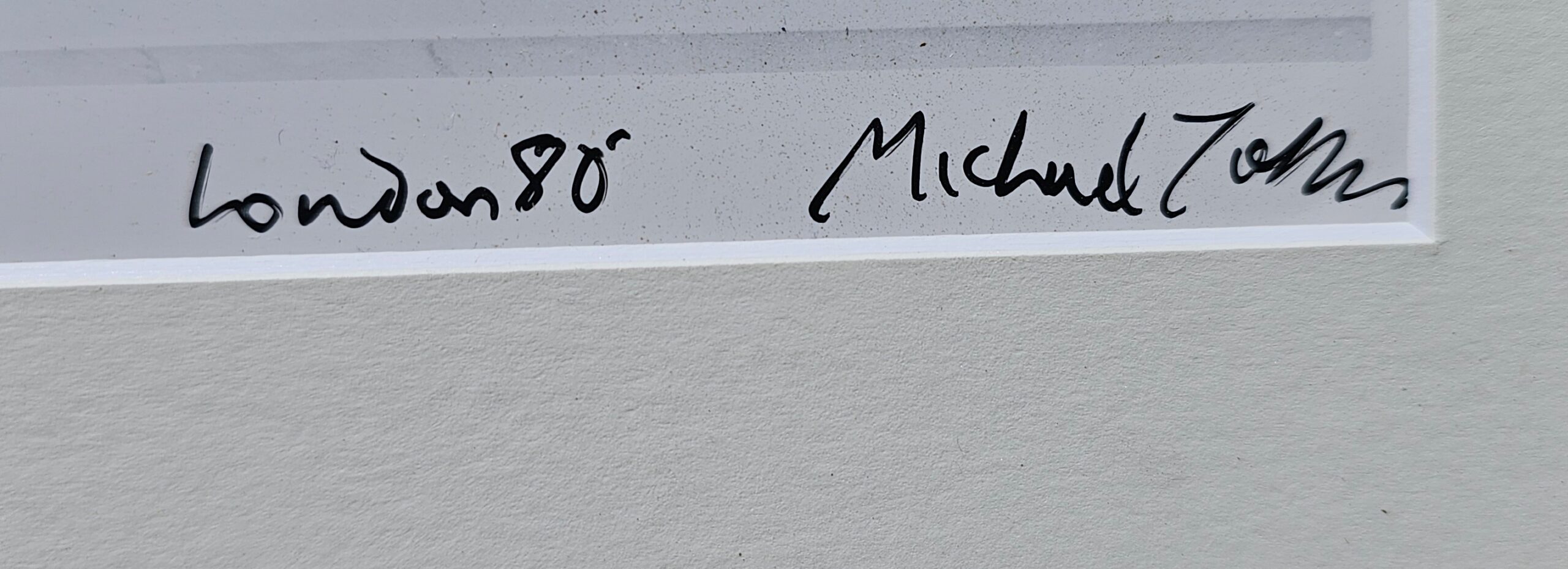 Nivea assise sur la baignoire – vue de dos de femme nue, à la manière du Violon d’Ingres de Man Ray peut-être, tirage argentique vintage unique