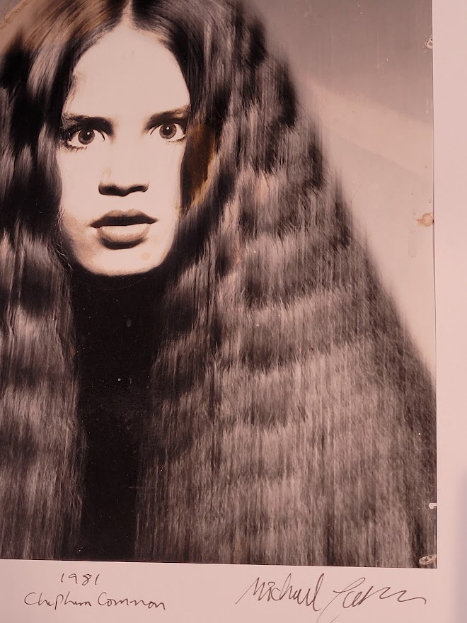 La fille cadette du photographe à dix ans, teinte sépia par Michael Joseph