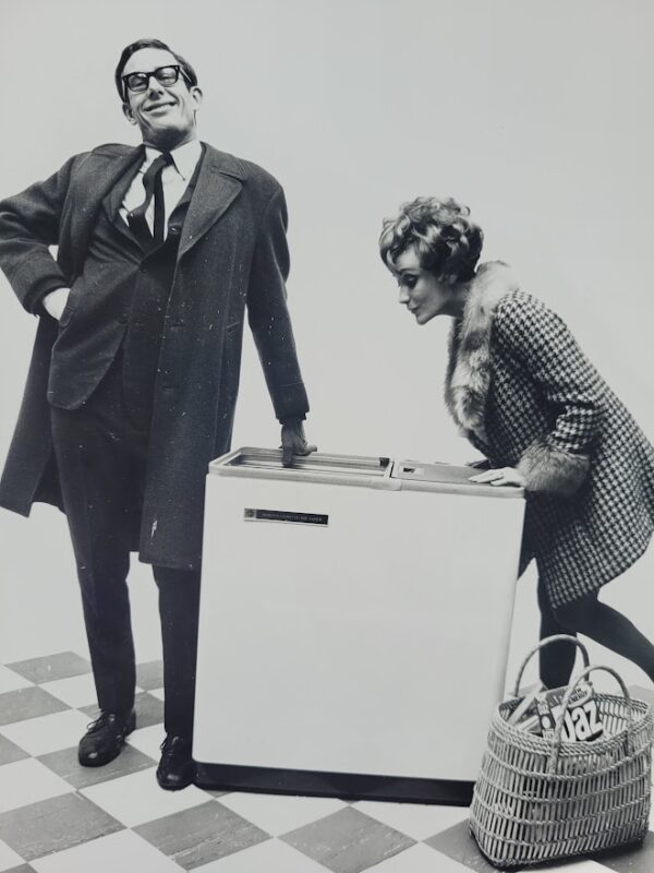Stereotypical salesman and female shopper Daz washing powder advert test print by Michael Joseph