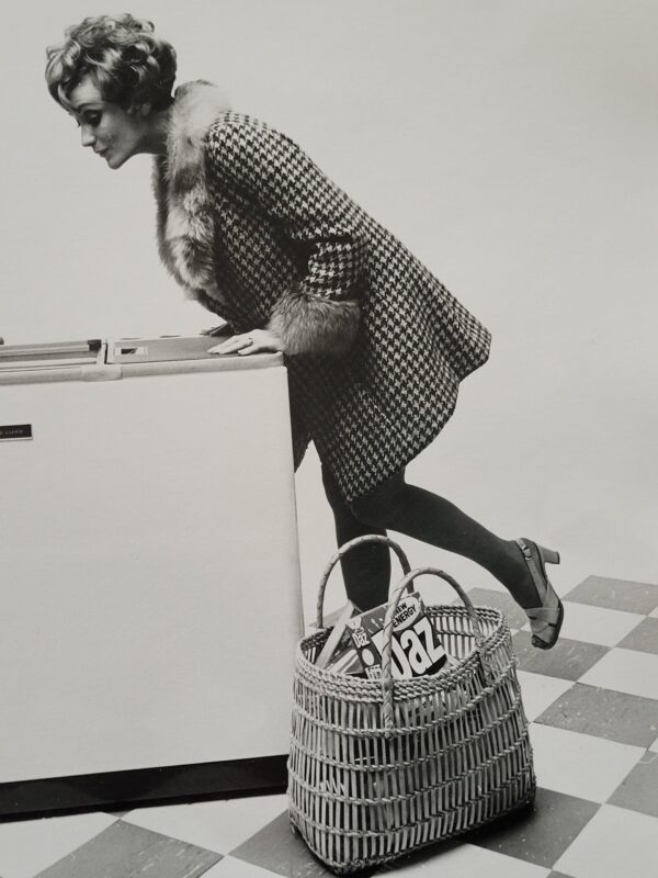 Stereotypical salesman and female shopper Daz washing powder advert test print by Michael Joseph