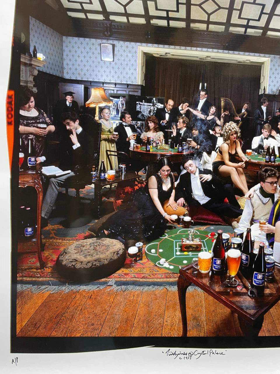 Tiddlywinks Crystal Palace, photo prise pour publicité Whitbread Ale, fête étudiante avec consommation de bière, par Michael Joseph.