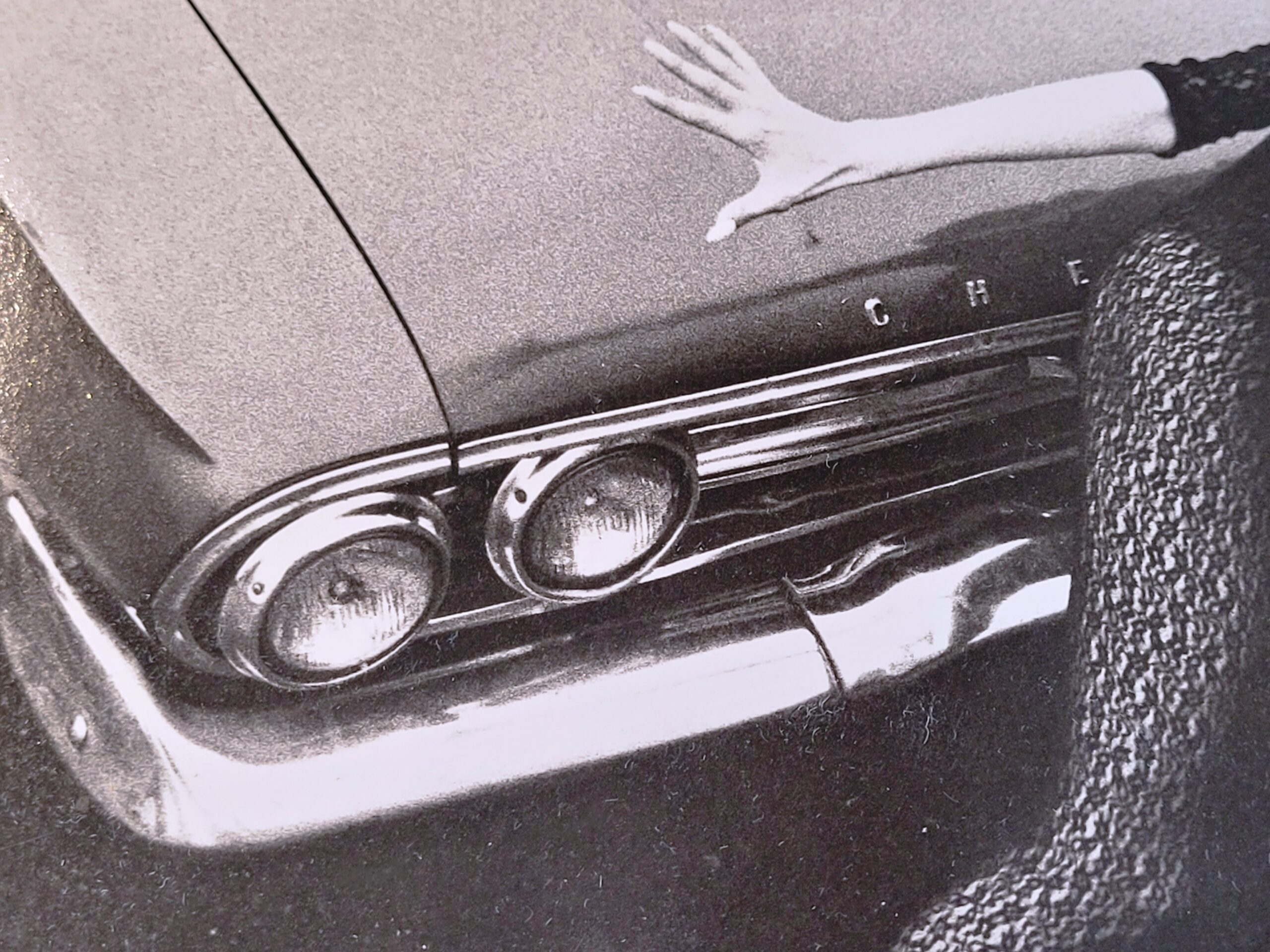 Acrilan sixties country road-block, rebellious sunglass-bearing gals and vehicles, by Michael Joseph