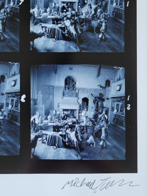 Planche Contact Bleue: Beggars Banquet les Rolling Stones lors de la photoshoot, méli-mélo de 1968 à Sarum Chase, par Michael Joseph