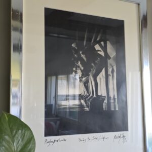 Tirage argentique original – « Ready to Dive, Clapham » (photo prise dans les années 1970) – signé Michael Joseph