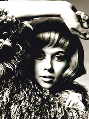 Mascara model – Carte postale de photographie publicitaire londonienne par Michael Joseph