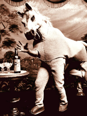 Magnet Pantomime Horse ad for White Horse Whisky, Magnet publicitaire photo par Michael Joseph