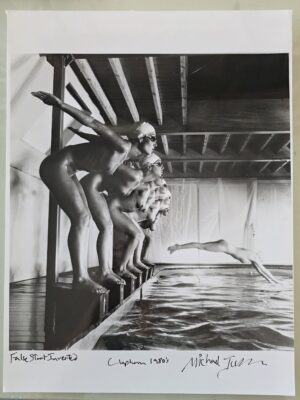 False start inverted faux départ - Pool Ladies de US Playboy entretient - tirage argentique par Michael Joseph