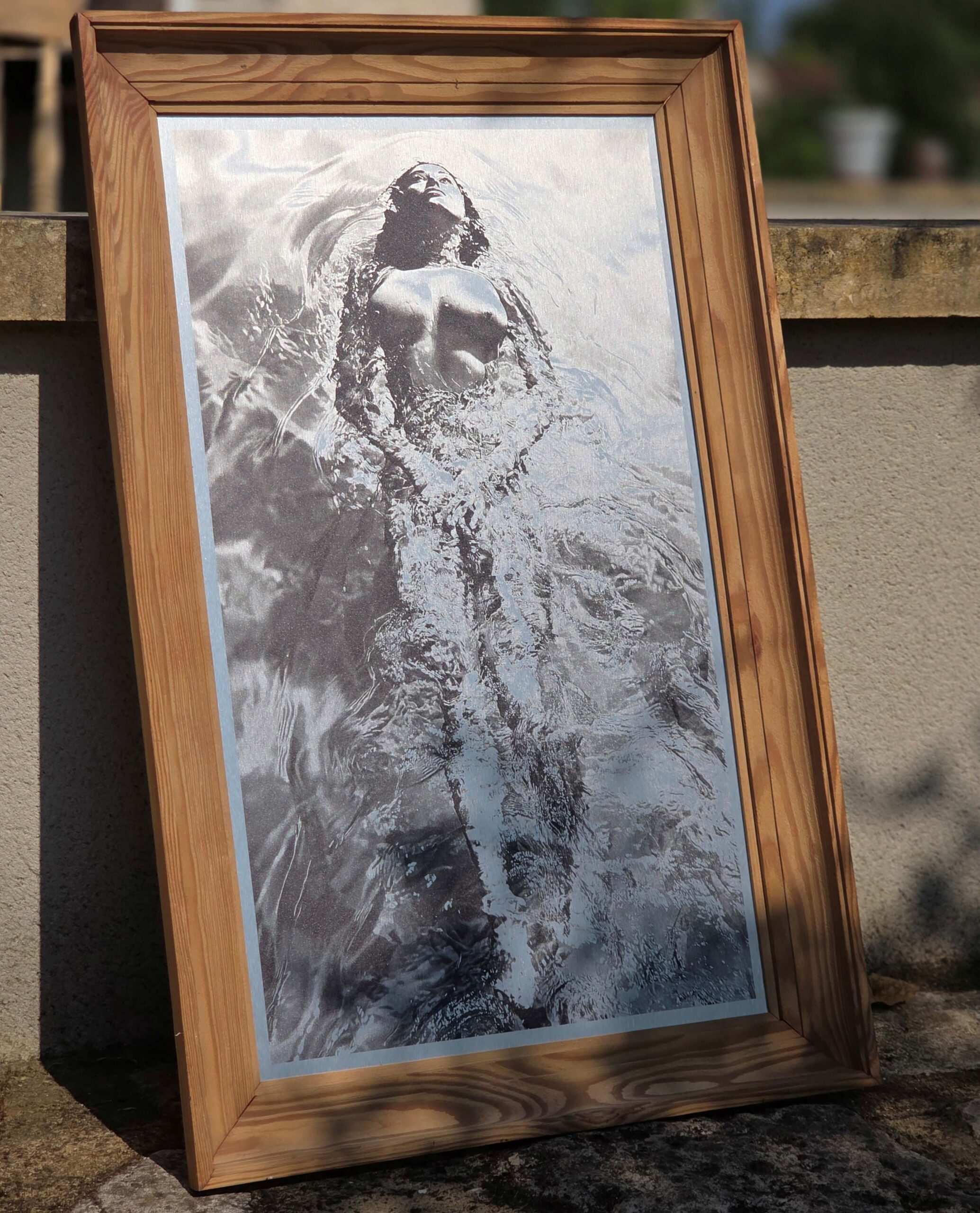 Solo Swimmer, Tirage sur aluminium par Michael Joseph – Image 3