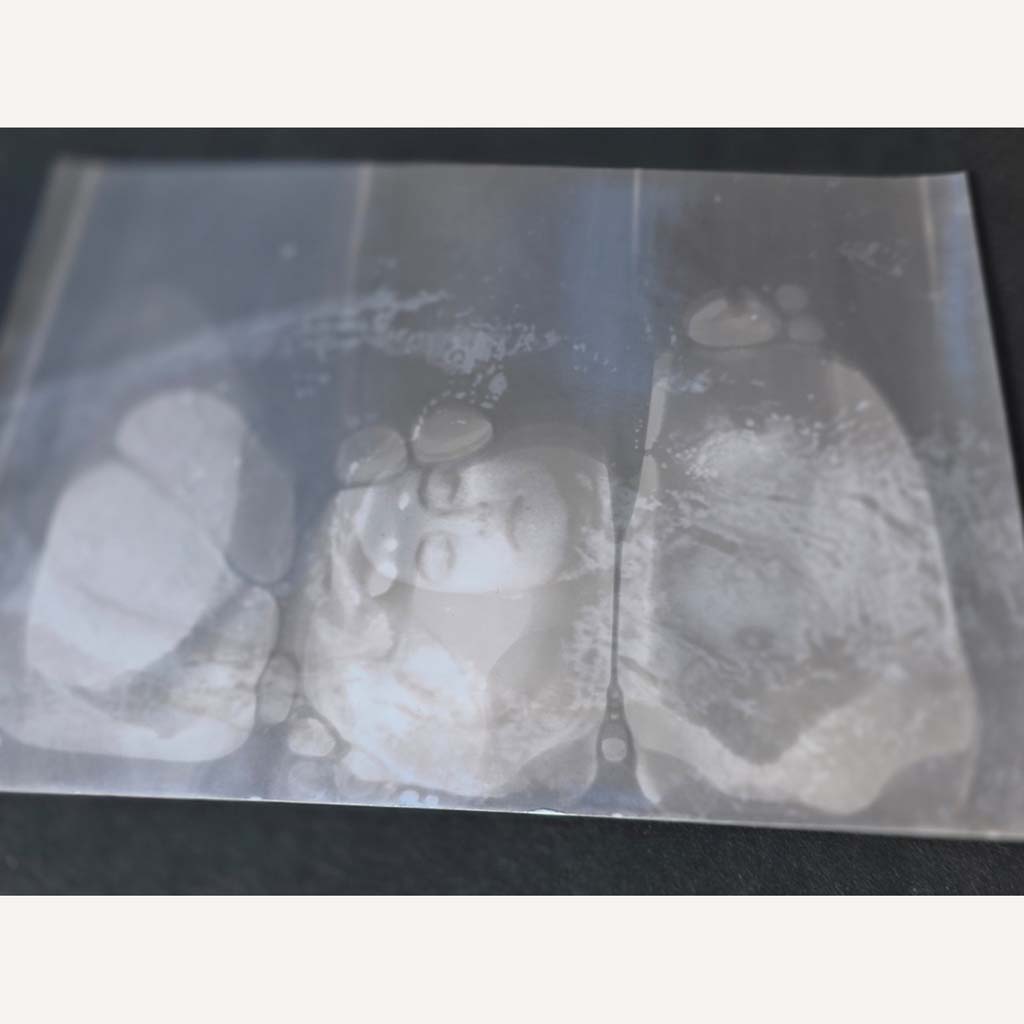 Visage nageuse flottante, bulles - petit lumen, série baigneuses par Michael Joseph – Image 3